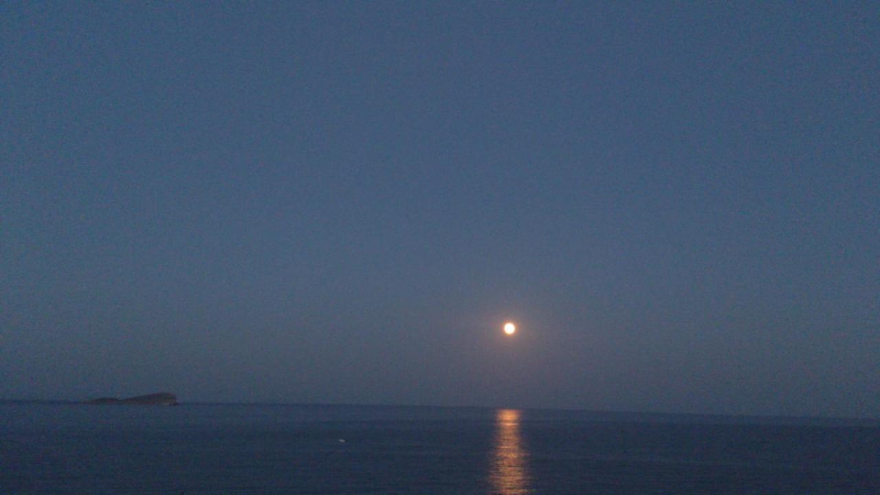 Endless Blue From Syros - Fabrika Resort House 1 Vári Eksteriør bilde